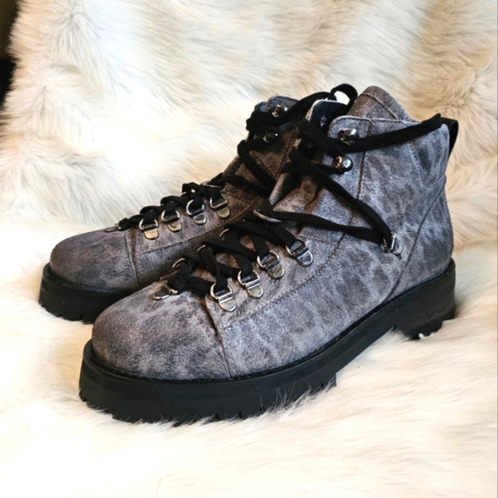 Allsaints 'Lia' boot - Picture 3 of 10
